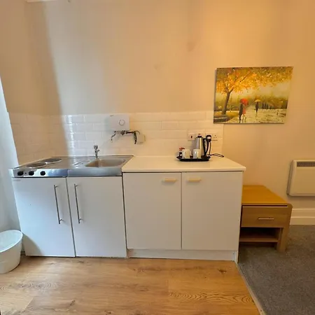 The Beverley Apartments London - Victoria Room photo