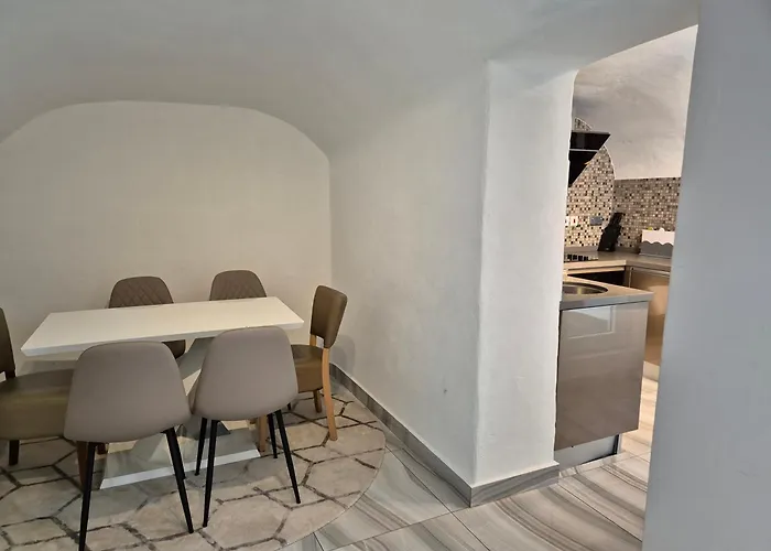 The Beverley Apartments London - Victoria